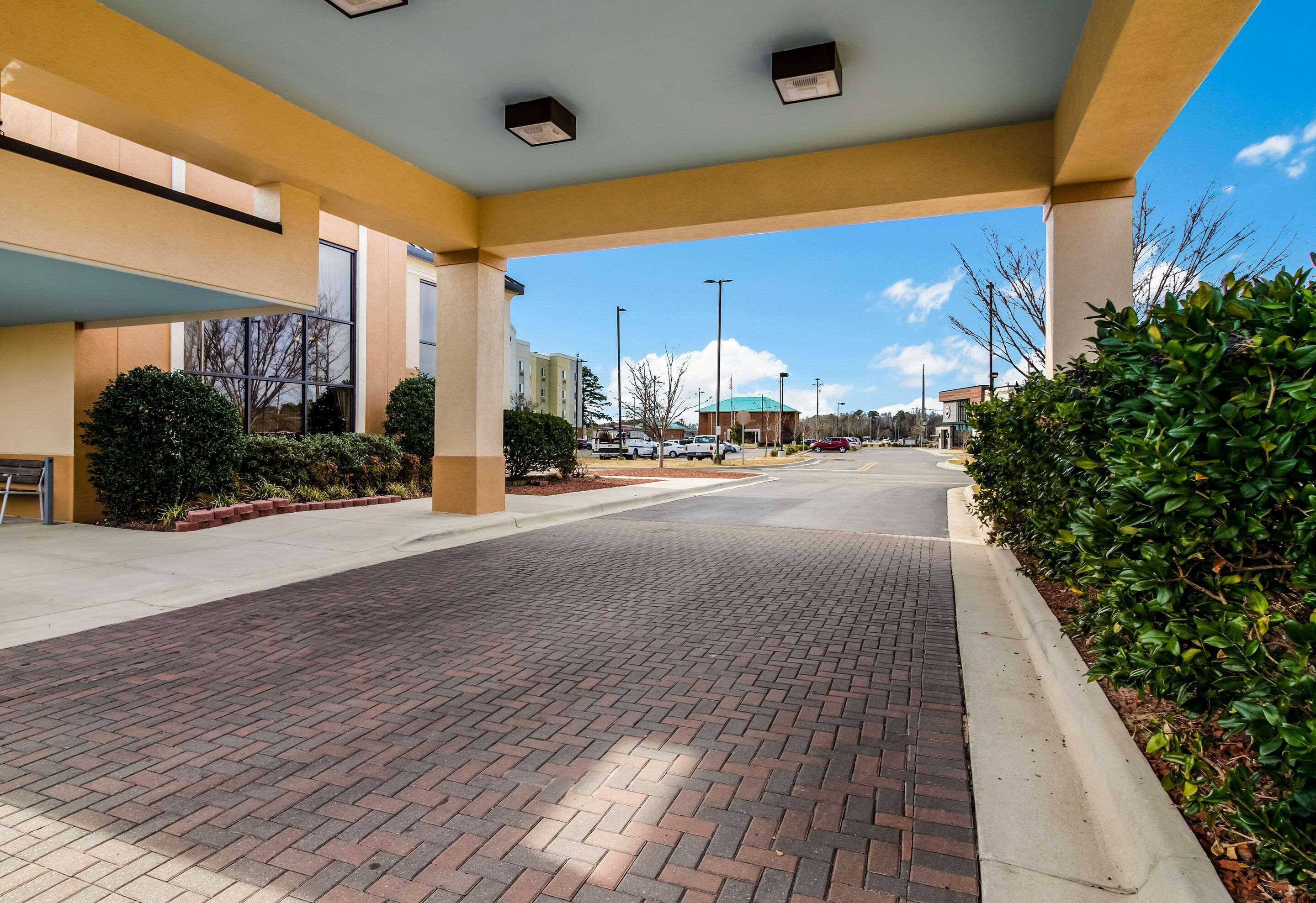 Hotel Clarion Pointe New Bern Extérieur photo